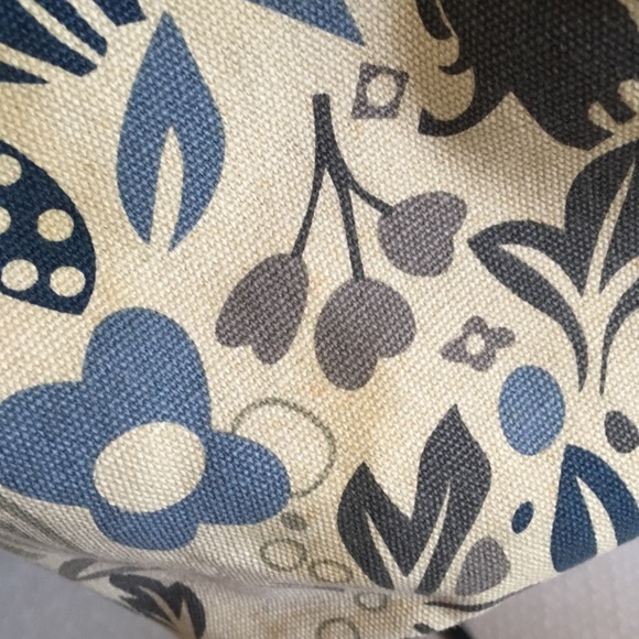 ELIGIBLE FOR BUNDLE OFFER 4 ITEMS for $25 - Picture 3 of 6